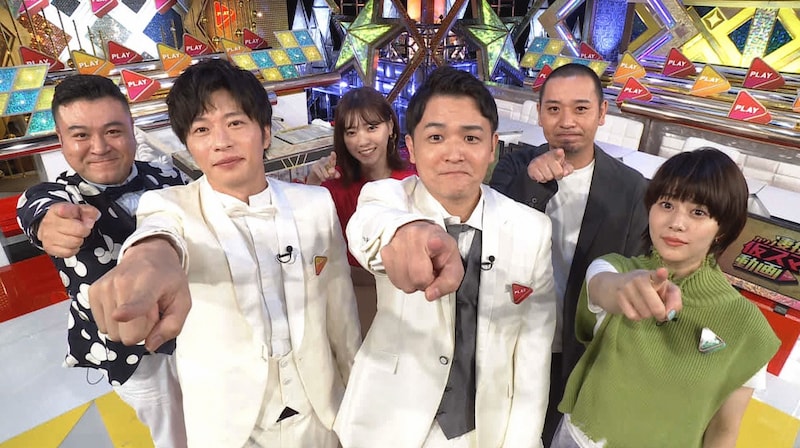 「凄技！仮スマ動画」の出演者たち。(c)日本テレビ