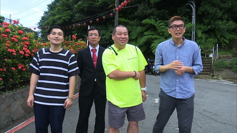 プラス・マイナス、漫才ボンボン（両端）。(c)ABCテレビ