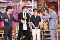 左からフットボールアワー後藤、宮野真守、梶裕貴、ヒロミ。