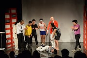 エンディングで「両腕が強いコマネチ」を披露し、倒れるいち・もく・さん・くぼた。