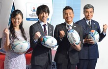 左から小島瑠璃子、櫻井翔、くりぃむしちゅー上田、舘ひろし。