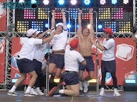 「おじ爆運動会」の様子。