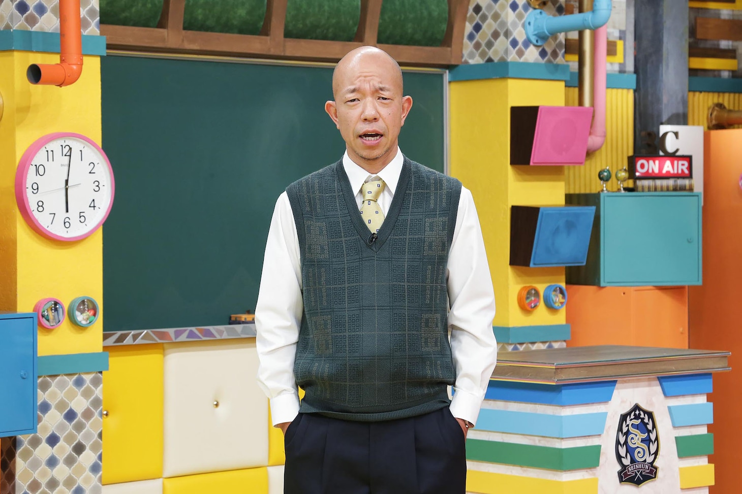 火曜担任（隔週）のバイきんぐ小峠。