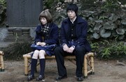 (左から)鳥谷静代(小芝風花)、辻本潤(渡辺大知)。(c)テレビ朝日