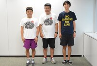 左からパラシュート部隊・斉藤、ゴリけん、パラシュート部隊・矢野。