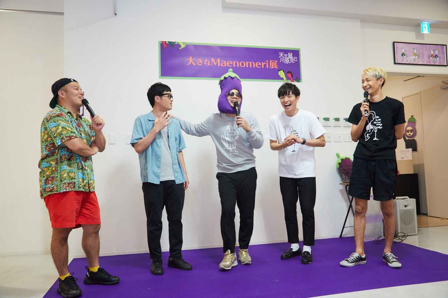 おでこ取れちゃったくん着ぐるみ披露イベントの様子。