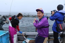 スピードワゴン井戸田によるロケの様子。(c)テレビ岩手