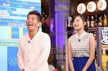 左から勝俣州和、小島瑠璃子。(c)日本テレビ