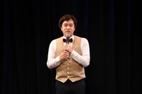 MCを務めるまんじゅう大帝国・田中。