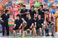 「アメトーーク！」に集結する「こち亀芸人」たち。(c)テレビ朝日