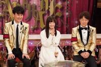 （左から）南原清隆、橋本環奈、陣内智則。(c)フジテレビ