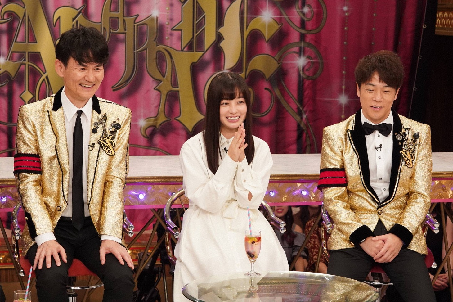 （左から）南原清隆、橋本環奈、陣内智則。(c)フジテレビ