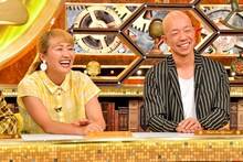 （左から）丸山桂里奈、バイきんぐ小峠。(c)TBS