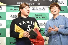 初めてという囲み取材に緊張気味のしゃかりき。