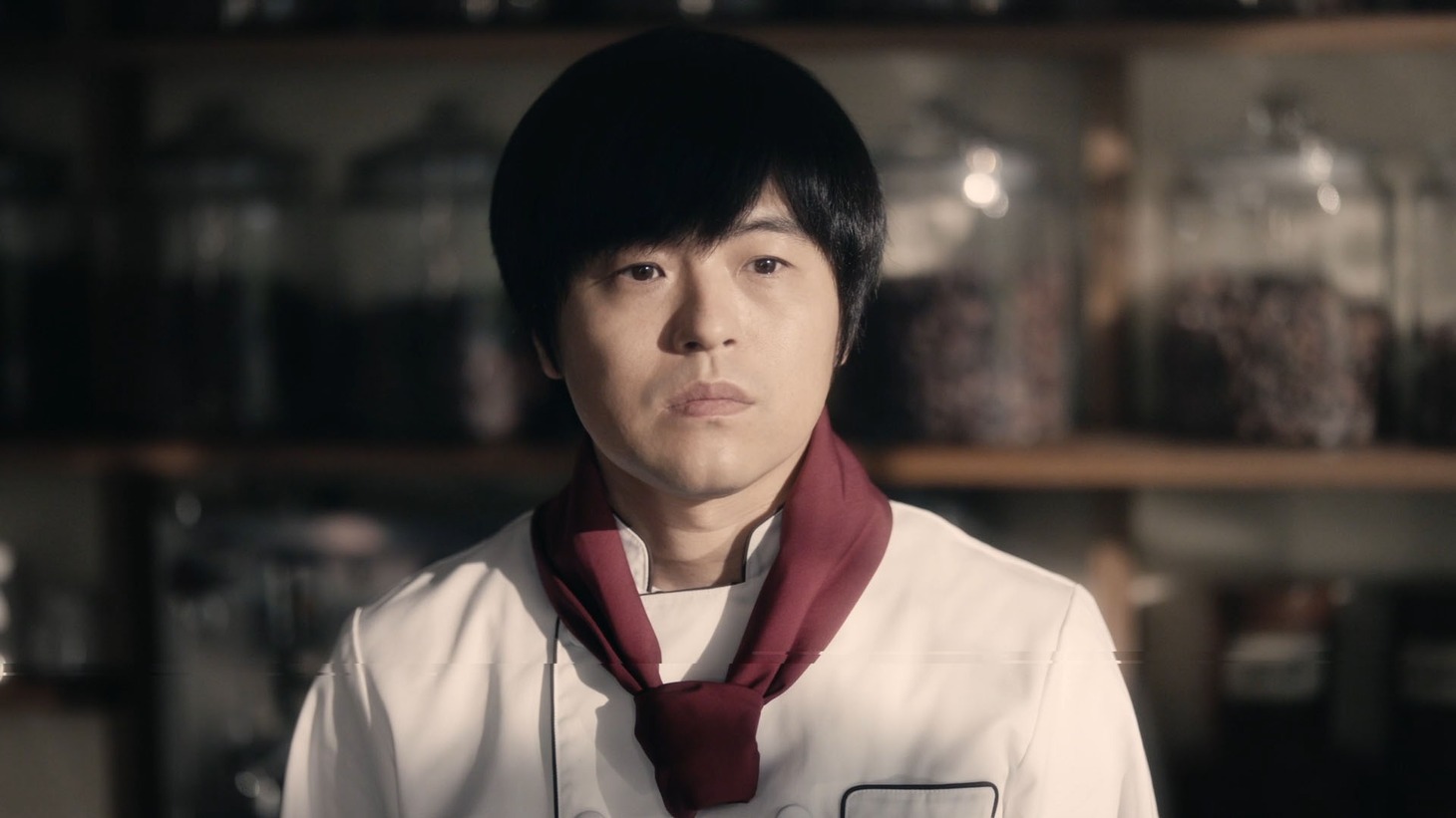 神戸ローストショコラの新CM「なぜ神戸（神戸弁ver.）」編より。