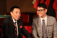 番組収録中のナイツ。