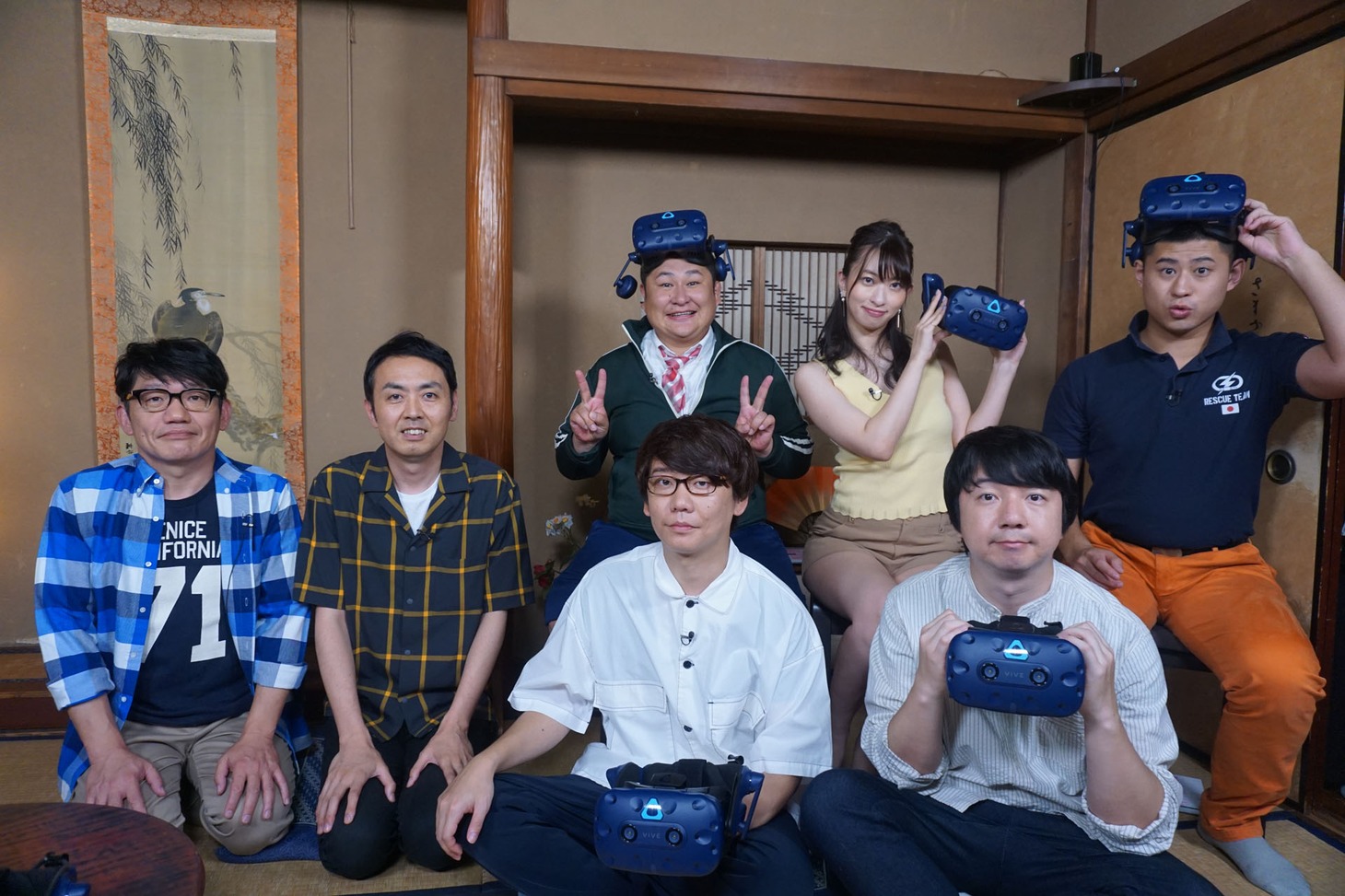 「地球規模バラエティ 芸人トラベラーVR」の出演者たち。