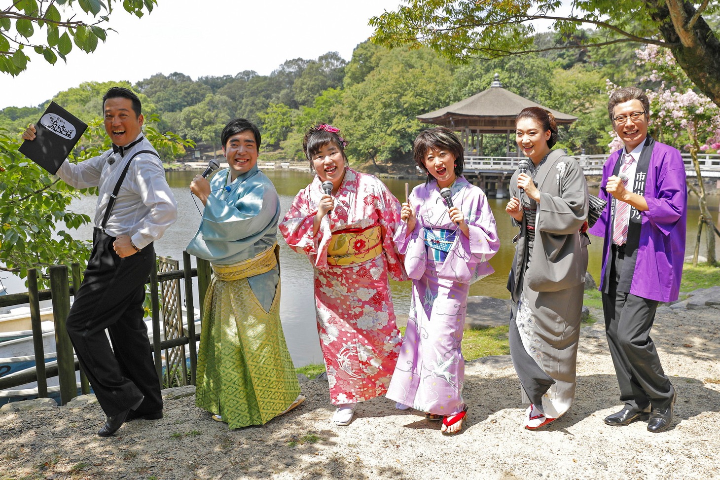 「水谷千重子の歌ってえぇんか 大和路流しさんぽ」の出演者たち。(c)関西テレビ