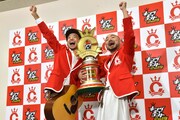 「キングオブコント2019」で優勝したどぶろっく。