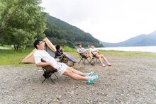 「おぎやはぎのハピキャン ～キャンプはじめてみました～」のワンシーン。(c)メ～テレ