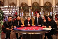 「TOKIOカケル」に出演する千鳥（中央）とTOKIO。(c)フジテレビ