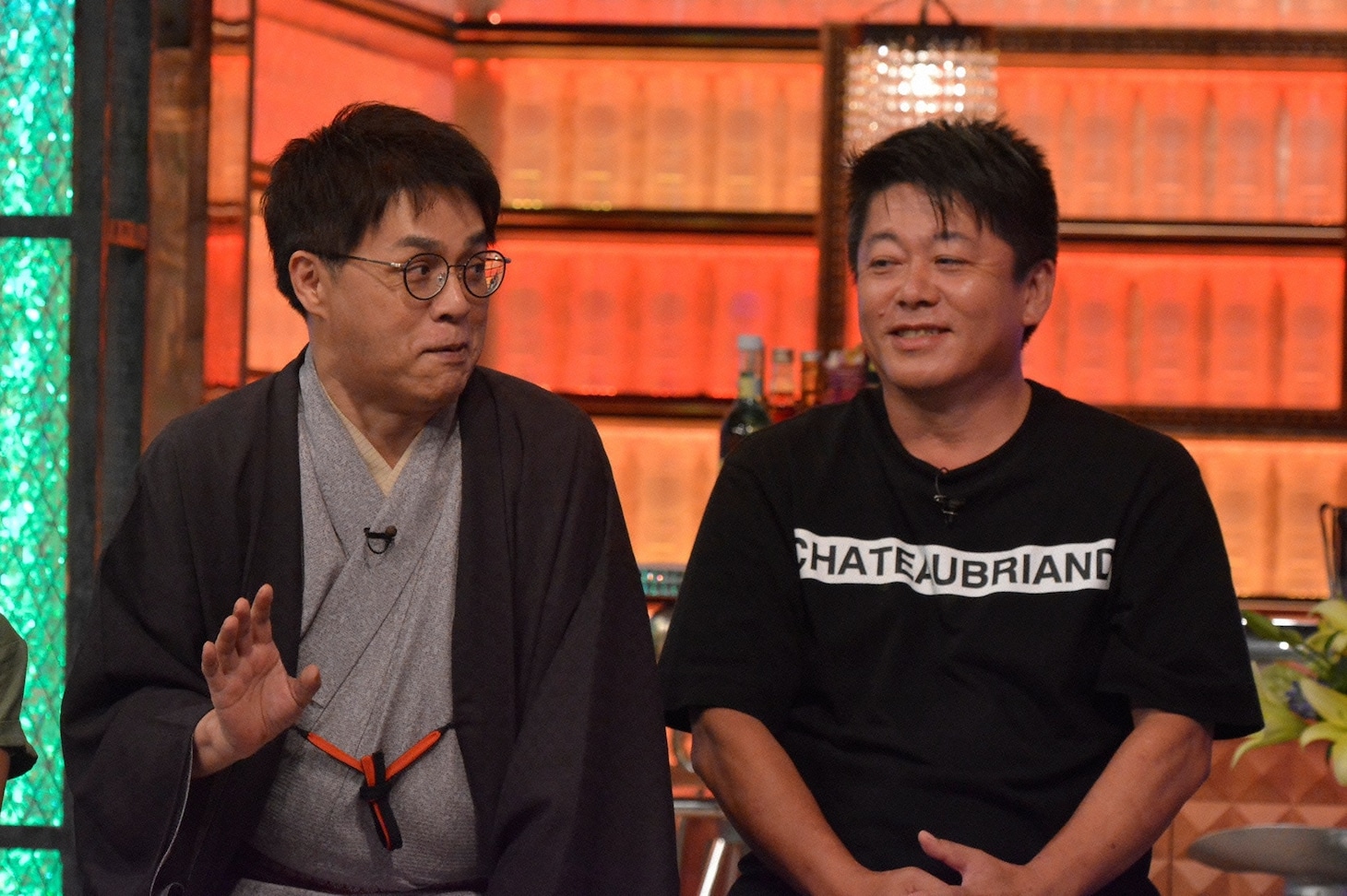 左から立川志らく、堀江貴文。(c)読売テレビ