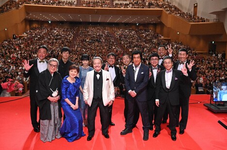 グランキューブ大阪での収録に臨んだ「探偵！ナイトスクープ グランドアカデミー大賞2019」の出演者たち。(c)ABCテレビ