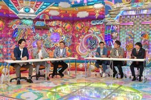 （左から）かまいたち濱家、バイきんぐ小峠、中川家・礼二、ナイツ塙、博多華丸、蛍原徹。(c)テレビ朝日