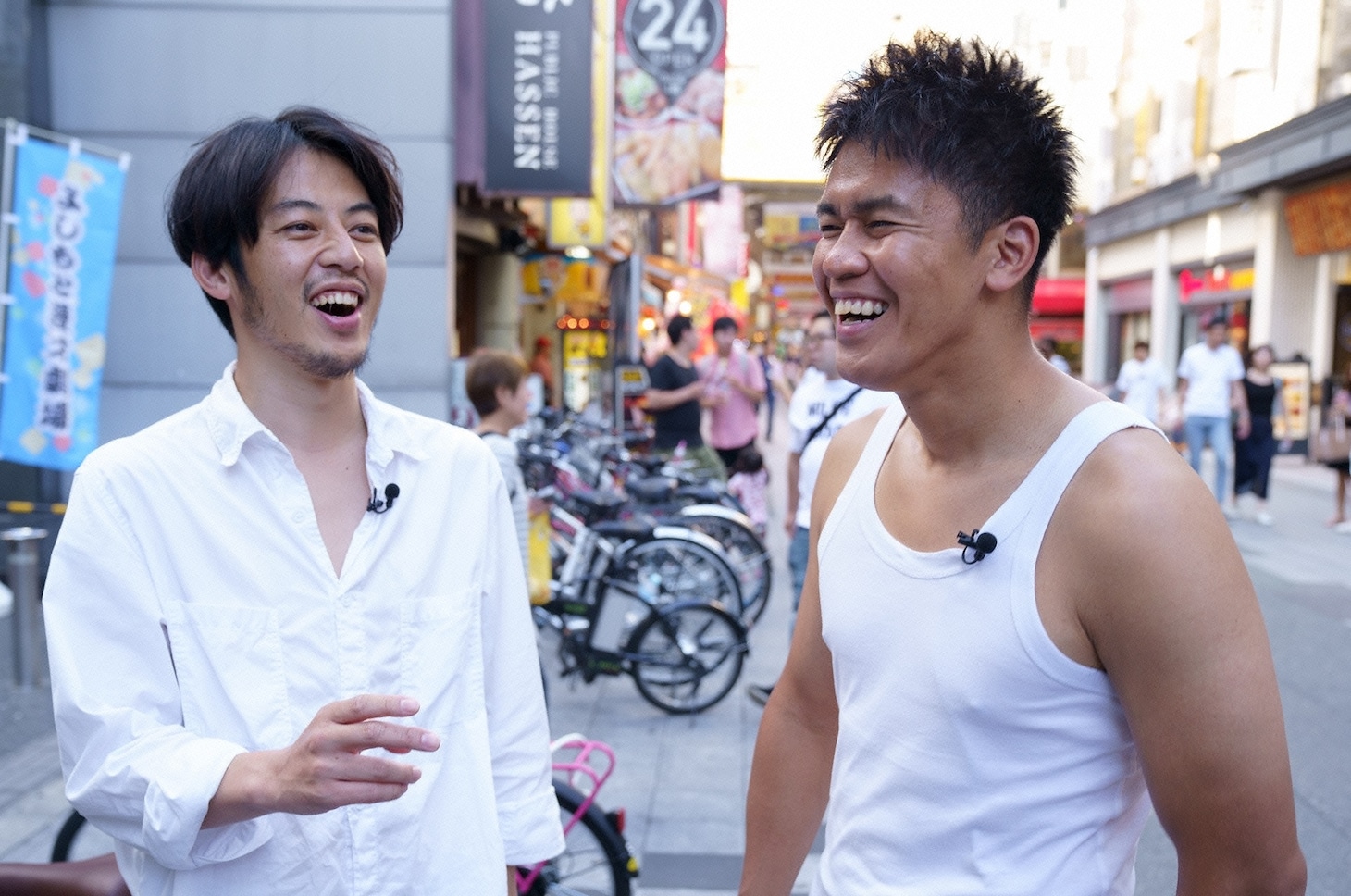 左からキングコング西野、武井壮。(c)読売テレビ