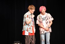 「EXIT初来日チャラ卍バイブスぶち上げJAPANツアー光×光それ即ち音になりけり ～おそくなってんじゃん～★控えめに言ってグランドチャラーレ★」の様子。