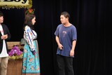 山田菜々に見惚れる四千頭身・後藤。