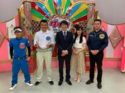 「ダラケ！～お金を払ってでも見たいクイズ～」の出演者たち。(c)BSスカパー！