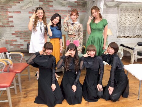 「TiARY TV kirari」の出演者たち。