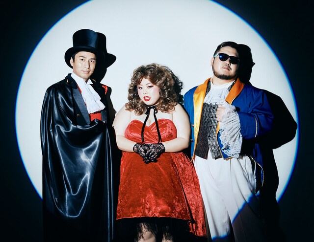 Croissant Moon Shyness。左からチュートリアル徳井、渡辺直美、ひろせひろせ。