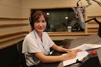 ナレーションを務める池谷実悠アナウンサー。