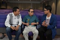 タモリとナイツ（両端）。(c)テレビ朝日