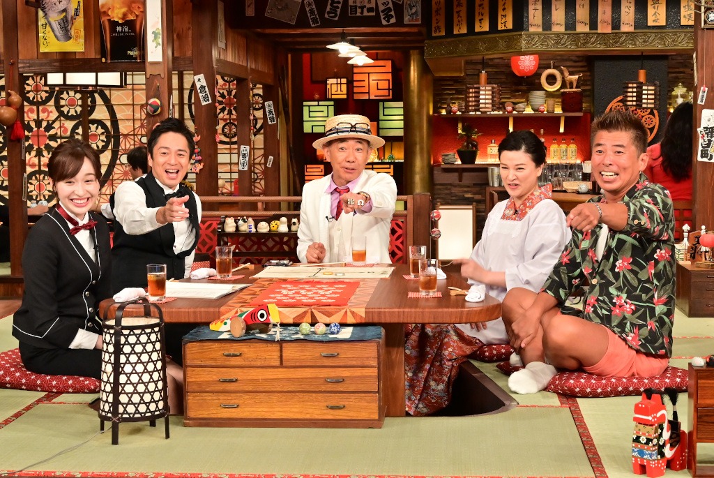 木梨憲武（中央）がゲスト出演する「人生最高レストラン」のワンシーン。(c)TBS