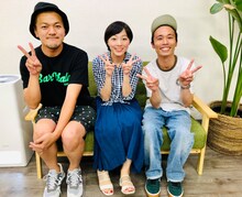 カミナリと雨宮萌果（中央）。