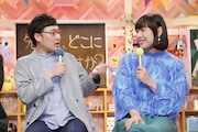 囲み取材に応じる南海キャンディーズ。(c)テレビ東京