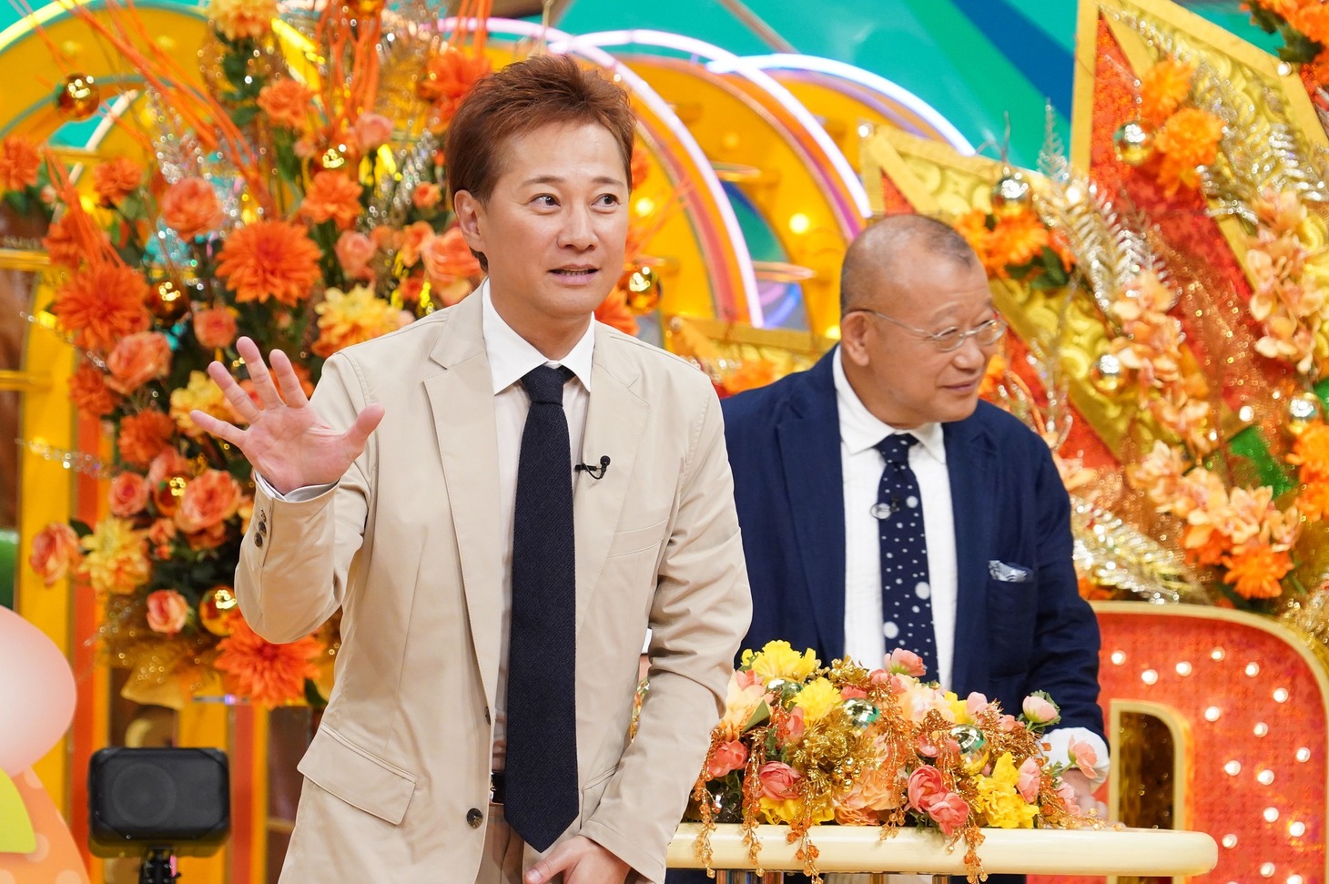 左から中居正広、笑福亭鶴瓶。