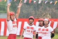 （左から）オードリー春日、パンサー向井、ロッチ中岡、次長課長・河本。