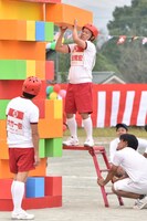 ダイアン津田、さまぁ～ず大竹（左）。