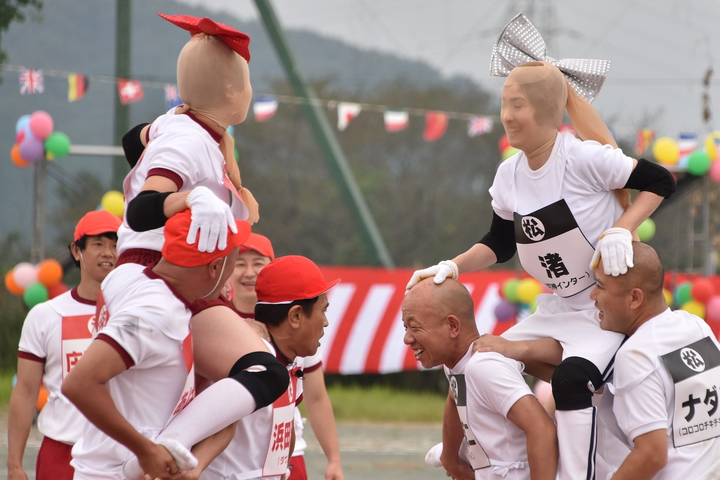 「パンスト脱がし騎馬戦」