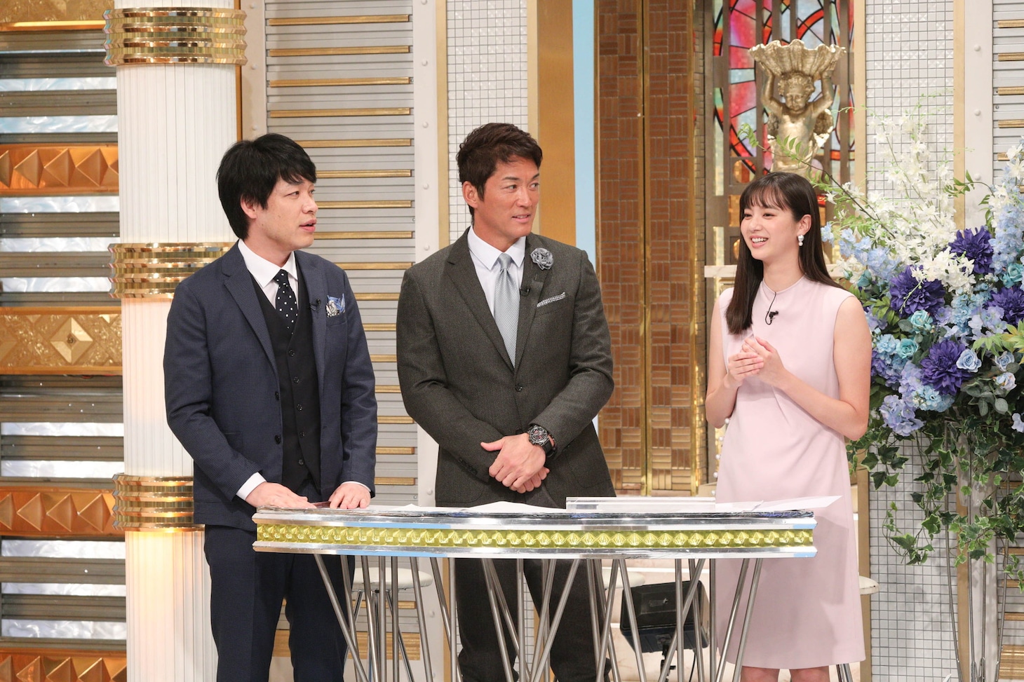 （左から）麒麟・川島、長嶋一茂、新川優愛。(c)関西テレビ