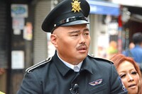 脅える安田大サーカス・クロちゃん。