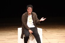 おぎやはぎ小木。小木はホームよりアウェイで力を発揮する、という話も盛り上がりを見せた。