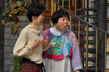 左から尼神インター誠子、森三中・大島。(c)読売テレビ
