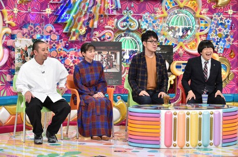 （左から）千鳥・大悟、吉岡里帆、土田晃之、蛍原徹。(c)テレビ朝日