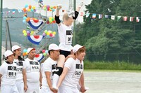 「パンスト脱がし騎馬戦」(c)TBS