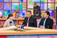 「サンドウィッチマン＆芦田愛菜の博士ちゃん」に出演する（左から）芦田愛菜、サンドウィッチマン。(c)テレビ朝日